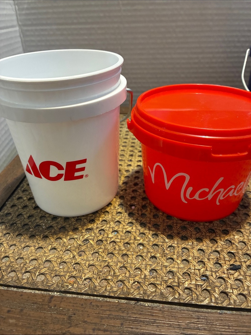 Assorted Branded Mini Buckets 🪣 - Picture 4 of 7